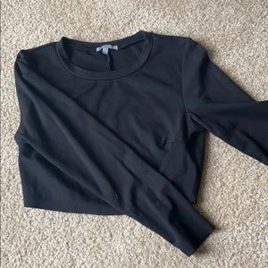 black long sleeve crop top